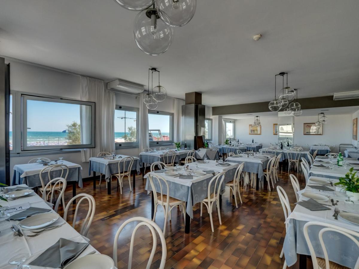 סניגליה Hotel Europa מראה חיצוני תמונה
